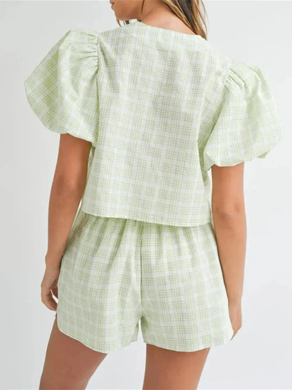 Ensemble haut à manches bouffantes et short à col en V eprolo