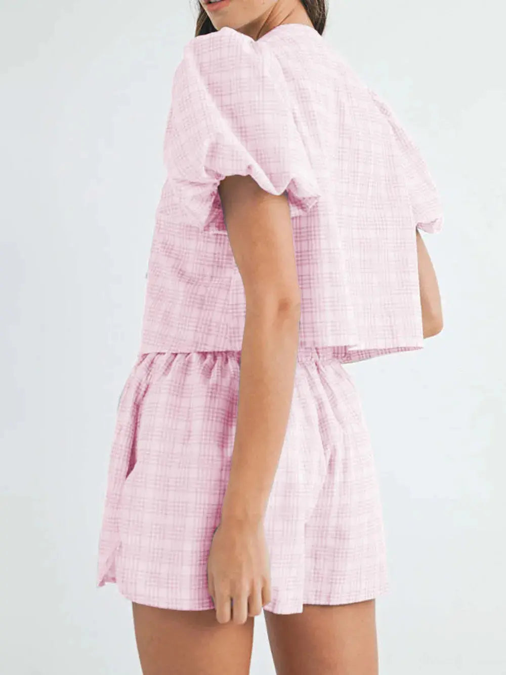 Ensemble haut à manches bouffantes et short à col en V eprolo