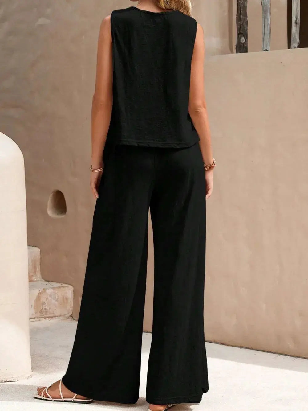 Ensemble haut sans manches à col rond et pantalon large eprolo