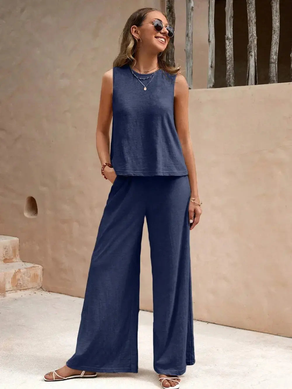 Ensemble haut sans manches à col rond et pantalon large eprolo