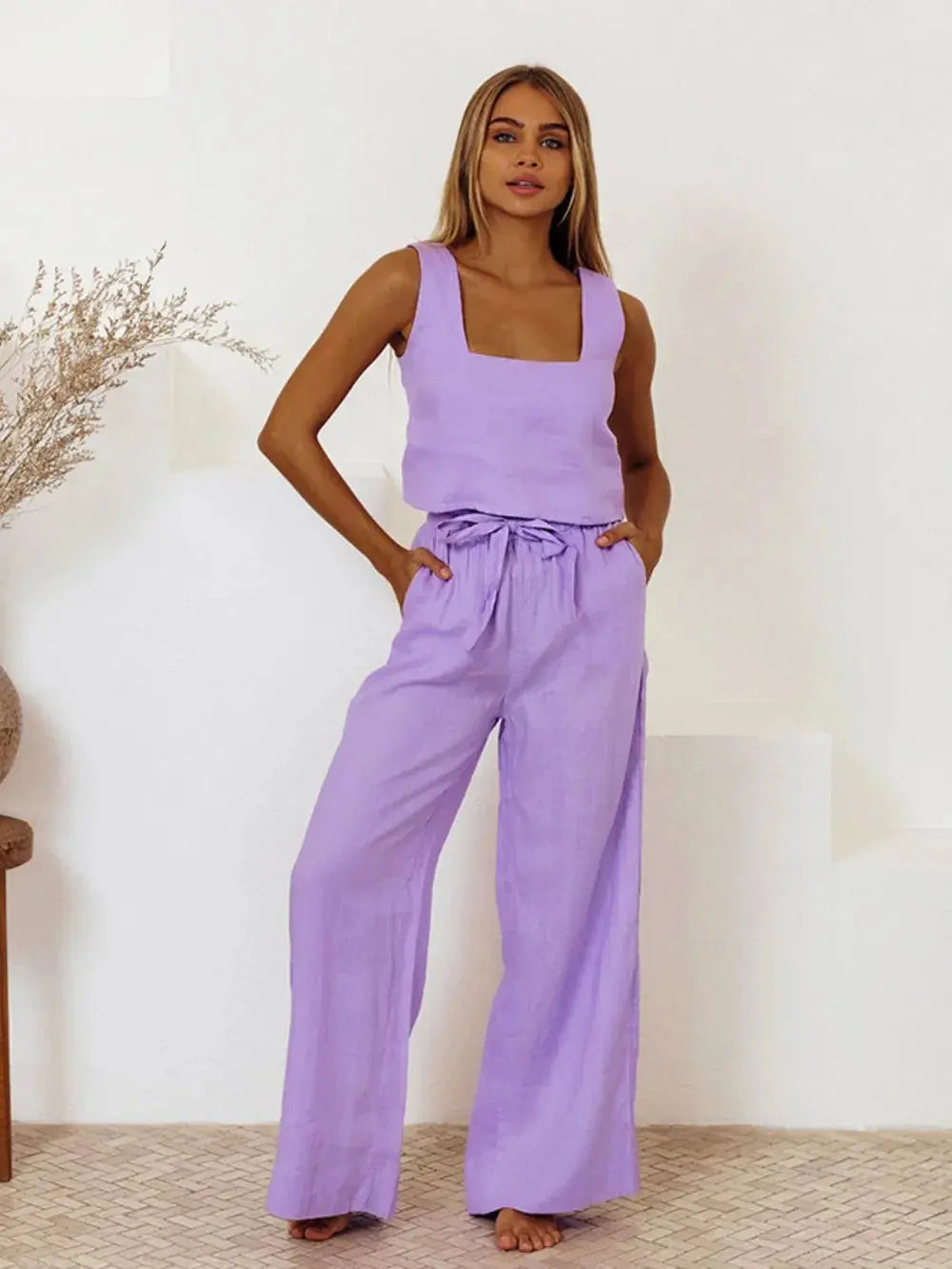 Ensemble haut sans manches et pantalon à col carré eprolo