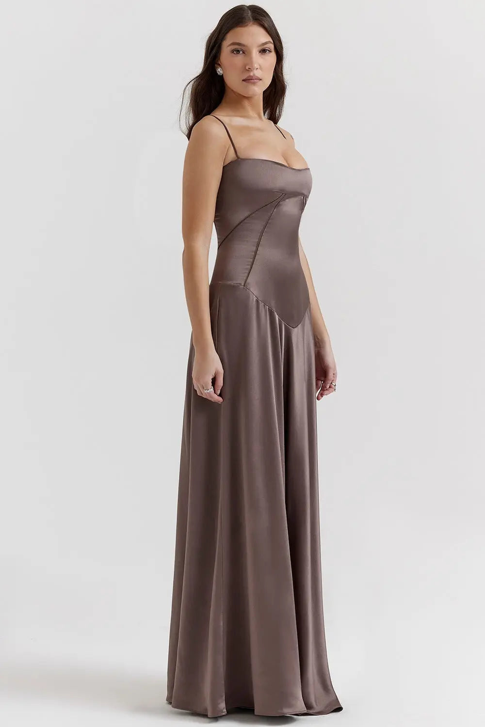 Robe longue Camila, coupe slim, sans manches. eprolo