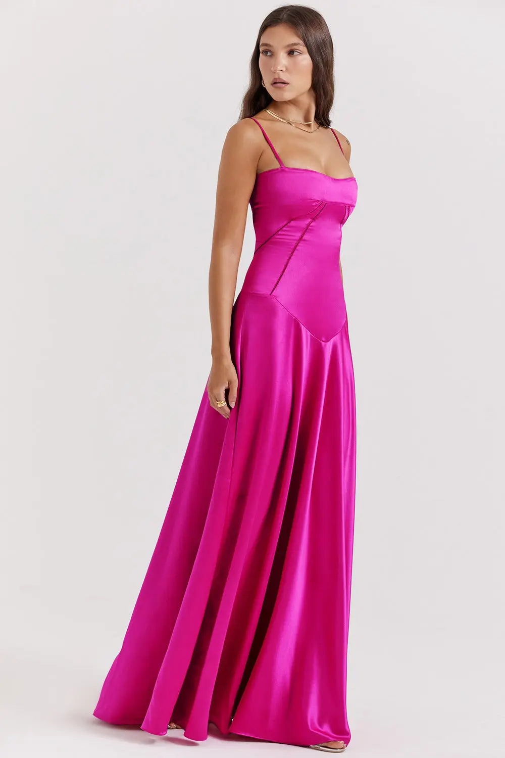 Robe longue Camila, coupe slim, sans manches. eprolo