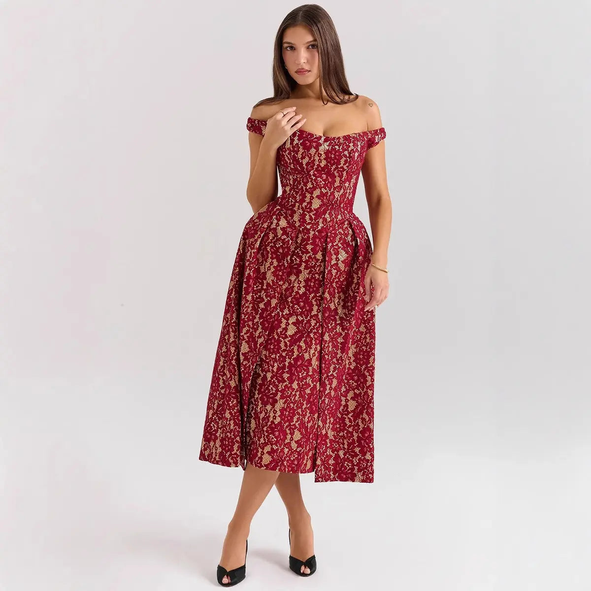 Robe longue Cassandra, robe midi imprimée, coupe ajustée, cintrée à la taille. eprolo