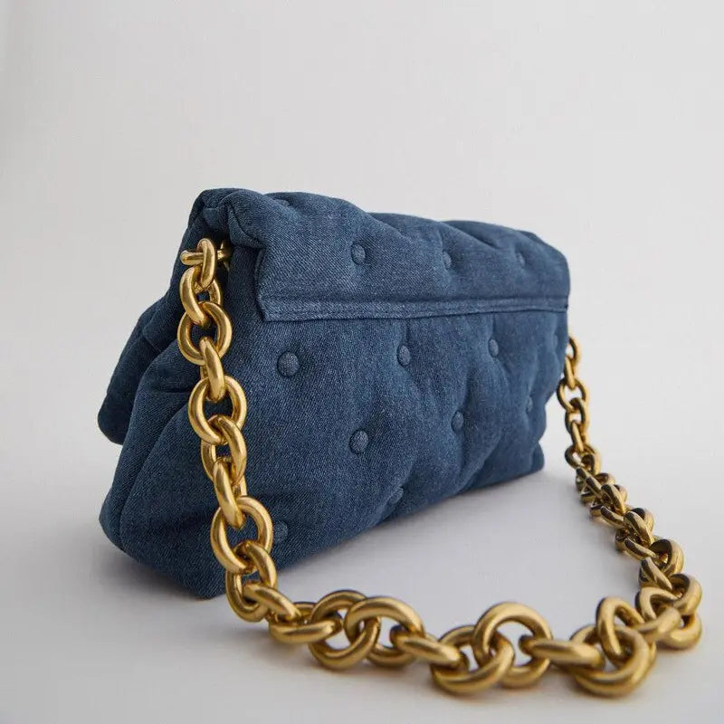 Sac à bandoulière en denim bleu foncé avec chaîne en métal épais, style rétro, grande capacité, boutons, carré, souple, tendance et décontr eprolo