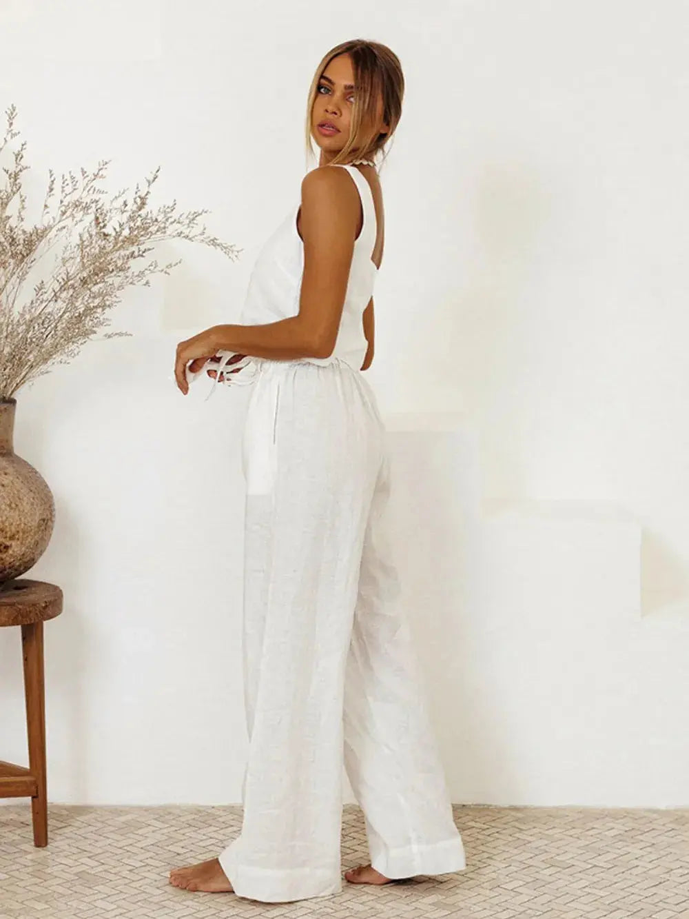 Ensemble haut sans manches et pantalon à col carré eprolo