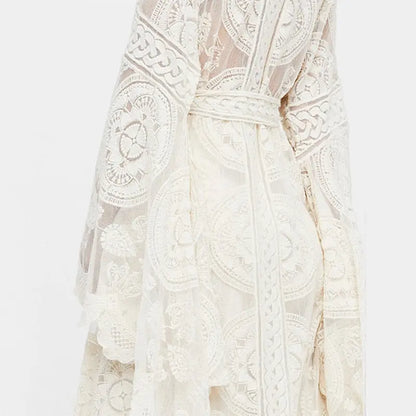 Haut chemisier, Kimono long en dentelle à manches évasées, style bohème. eprolo