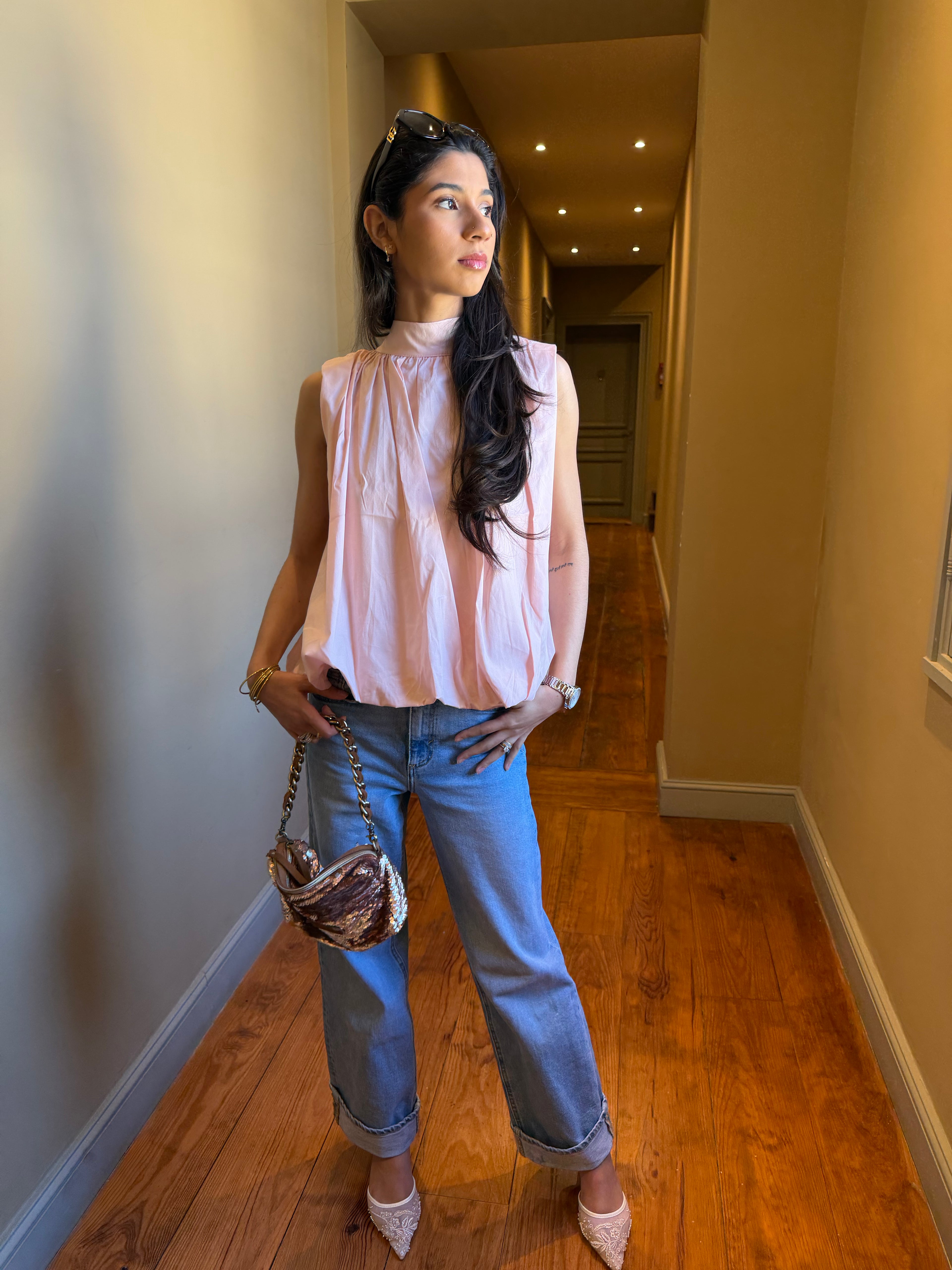 Blouse Ana rose, sans manches et dos nu à nouer