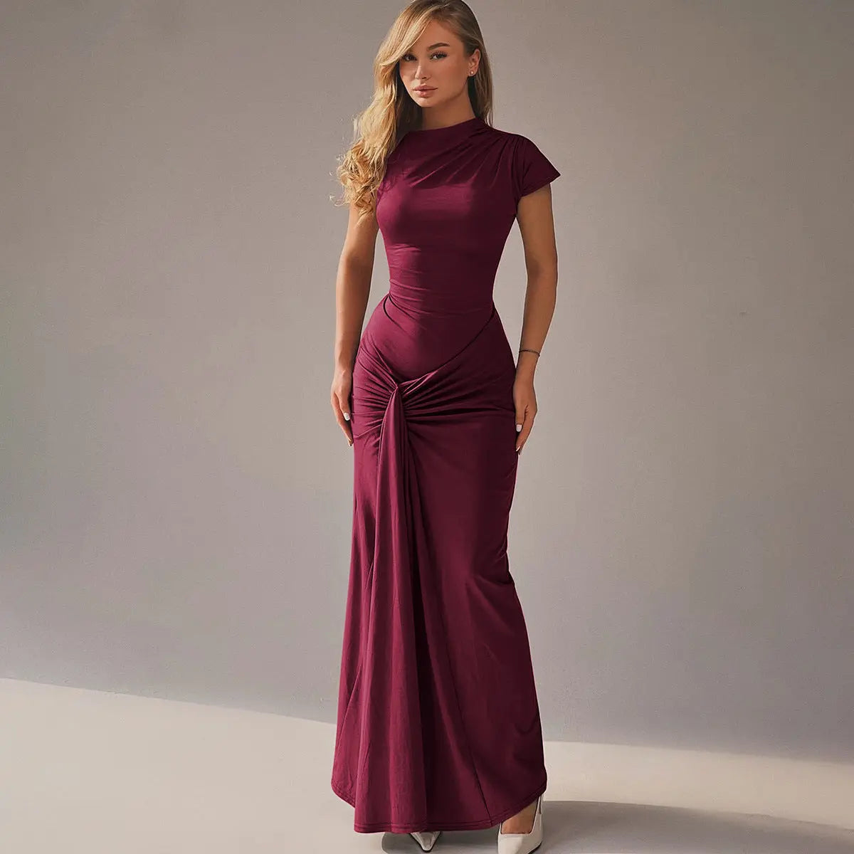 Robe longue Aîna à manches courtes, plissée eprolo