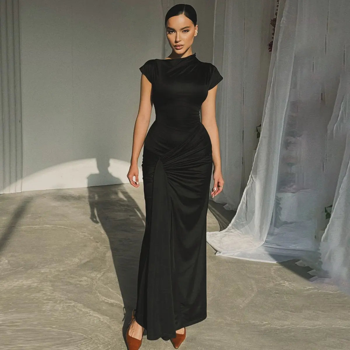 Robe longue Aîna à manches courtes, plissée eprolo