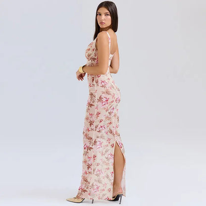 Robe longue Ariana, coupe ajustée, imprimé floral, décolleté en V profond. eprolo