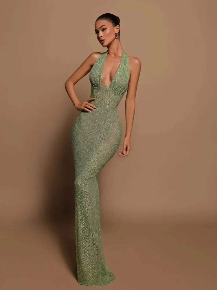 Robe longue Jenna, robe moulante pailletée, décolleté en V profond et dos nu. eprolo