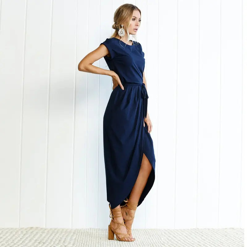 Robe longue Maé, manches courtes, taille ceinturée et asymétrique. eprolo