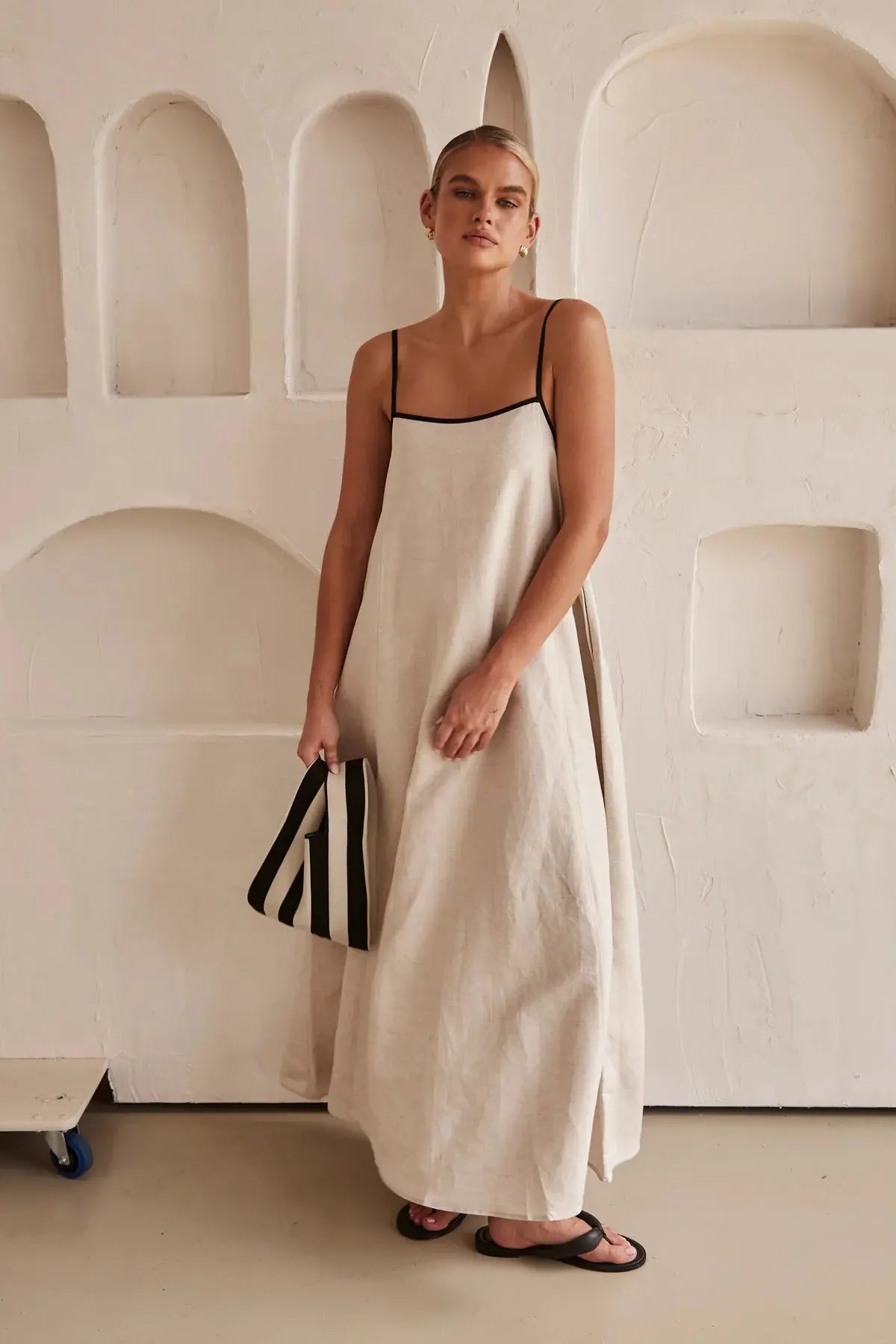 Robe longue Mia, robe à bretelles en coton et lin. eprolo