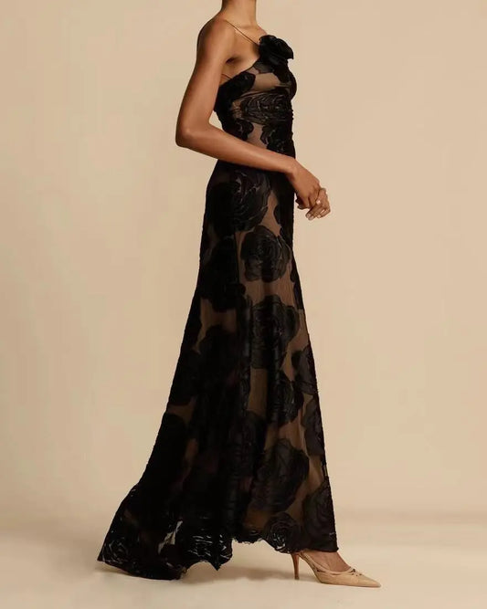 Robe longue Valentina, à bretelles florales et épaules inclinées. eprolo