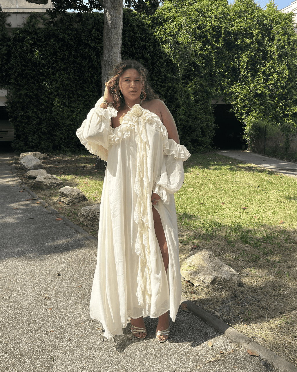 Robe Héléna beige, dos nu et manches longues